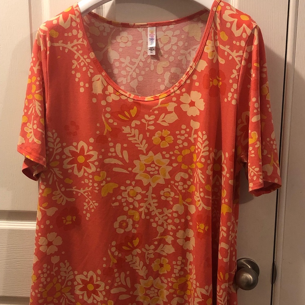 Lularoe perfect tee